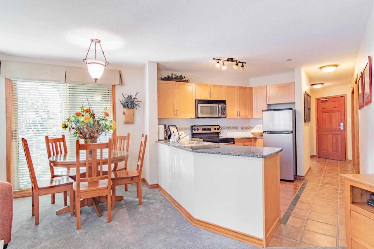 The Best Ski In Ski Out Two Bedroom Condo At Aspens Whistler Exterior foto